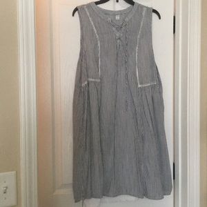 Sleeveless summer dress